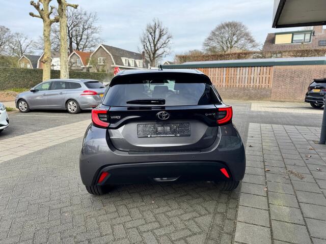 Toyota YARIS 1.5 Hybrid 115 Business Plus
