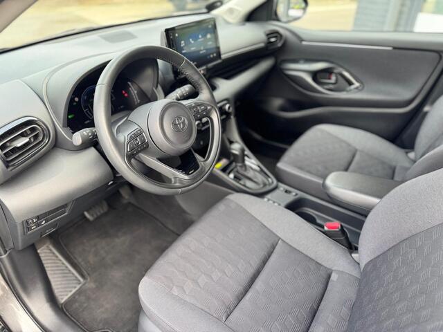 Toyota YARIS 1.5 Hybrid 115 Business Plus