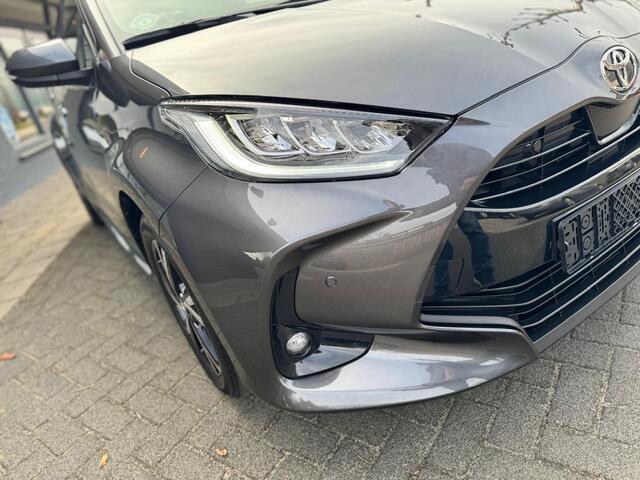 Toyota YARIS 1.5 Hybrid 115 Business Plus