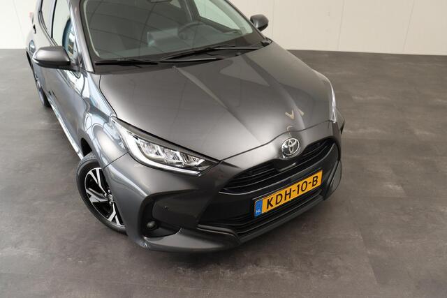 Toyota YARIS 1.5 Hybrid 115 First Edition Limited Parkeersensoren, Stoelverwarming, Apple Carplay / Android Auto.