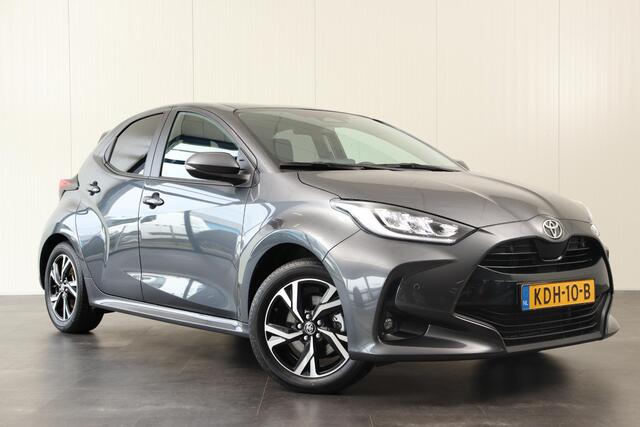 Toyota YARIS 1.5 Hybrid 115 First Edition Limited Parkeersensoren, Stoelverwarming, Apple Carplay / Android Auto.