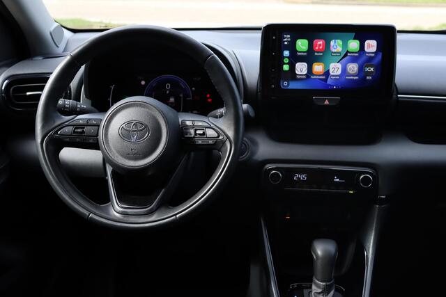 Toyota YARIS 1.5 Hybrid 115 First Edition Limited Parkeersensoren, Stoelverwarming, Apple Carplay / Android Auto.