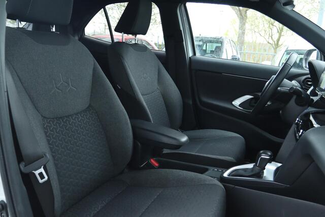 Toyota YARIS CROSS 1.5 HYBRID DYNAMIC | CARPLAY | NAVI | CAMERA | KEY-LESS | ACC | LANE ASSIST