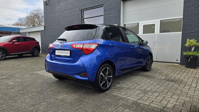 Toyota YARIS 1.5 VVT-i Bi-Tone | CRUISE CONTROL | CAMERA | DEALER ONDERHOUDEN