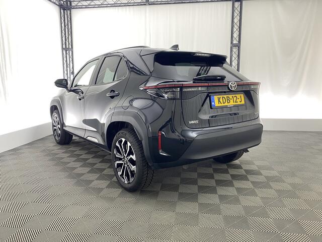 Toyota YARIS Cross 1.5 Hybrid 115 First Edition | Apple carplay | Stuur- / stoel- / voorruit verwarm | Camera | LED | Cruise ad.