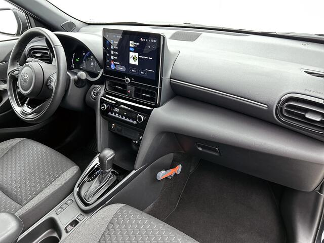 Toyota YARIS Cross 1.5 Hybrid 115 First Edition | BTW Voertuig | Stoel en stuurwielverwarming | Onderweg-naar-dealer
