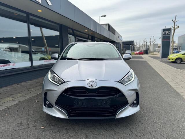 Toyota YARIS 1.5 Hybrid 115 Business Plus