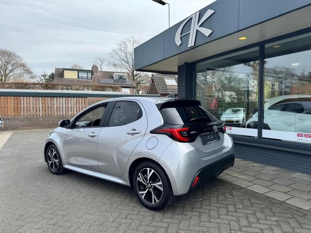 Toyota YARIS 1.5 Hybrid 115 Business Plus