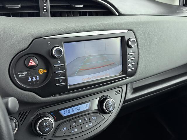 Toyota YARIS 1.5 VVT-i Dynamic | LM velgen | Bluetooth | 125 PK | Dealer onderhouden |