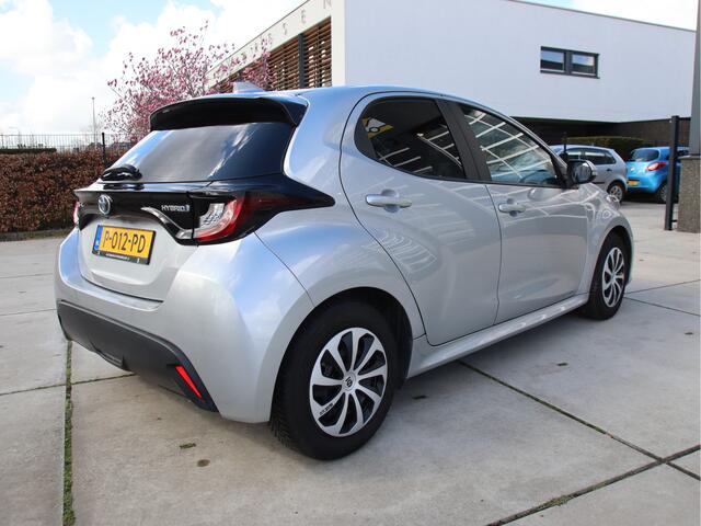 Toyota YARIS 1.5 Hybrid Active Clima, Carplay-Camera, Cruise, NL Auto Prijspakker!