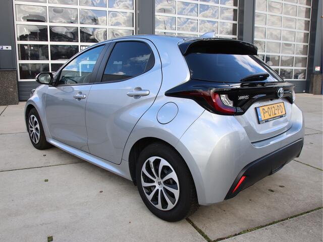 Toyota YARIS 1.5 Hybrid Active Clima, Carplay-Camera, Cruise, NL Auto Prijspakker!