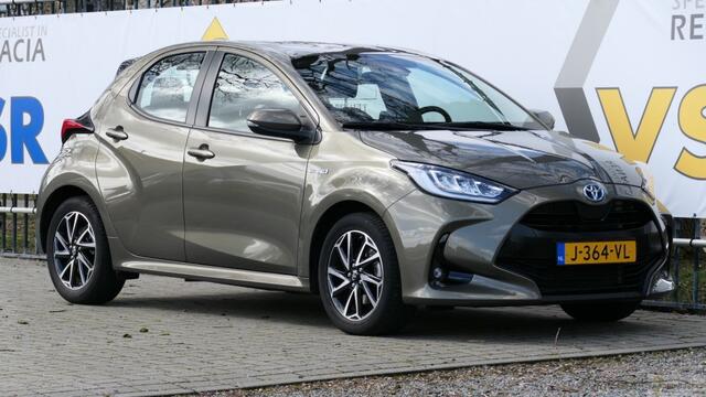 Toyota YARIS 1.5 Full Hybrid HEV Dynamic