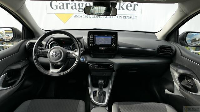 Toyota YARIS 1.5 Full Hybrid HEV Dynamic