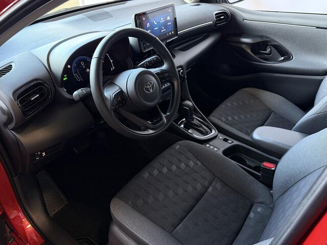 Toyota YARIS 1.5 HYBRID 115 DYNAMIC+ COMF.PACK STOEL/STUUR/VERW DODEHOEK.ASS ADAP.CRUISE PDC 2X ? Top Auto's Wijchen , Al 30 Jaar verkoop van Toyota , Type's Launch / Executive / Dynamic / First Edition / Business / Zowel Phev / Hev / Benzine / met fabrieksgarantie ?