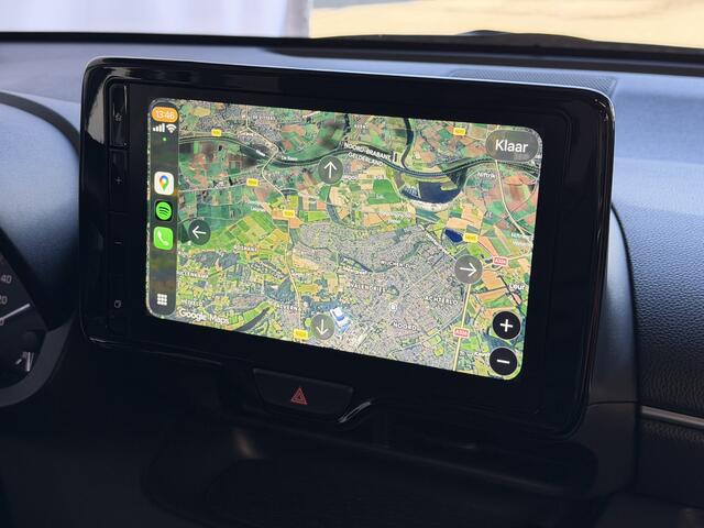 Toyota YARIS 1.5 HYBRID STOEL/STUUR VERW CARPLAY CAMERA LMV ADAP.CRUISE ? Top Auto's Wijchen , Al 30 Jaar verkoop van Toyota , Type's Launch / Executive / Dynamic / First Edition / Business / Zowel Phev / Hev / Benzine / met fabrieksgarantie ?