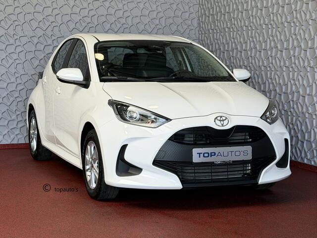 Toyota YARIS 1.5 HYBRID STOEL/STUUR VERW CARPLAY CAMERA LMV ADAP.CRUISE ? Top Auto's Wijchen , Al 30 Jaar verkoop van Toyota , Type's Launch / Executive / Dynamic / First Edition / Business / Zowel Phev / Hev / Benzine / met fabrieksgarantie ?