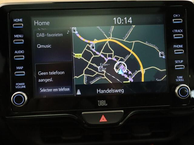 Toyota YARIS 1.5 Hybrid Executive - ORIGINEEL NEDERLANDSE AUTO - PANORAMADAK - HEAD-UP DISPLAY - PARKEERSENSOREN VOOR EN ACHTER - ACHTERUITRIJ CAMERA - STUUR EN STOEL VERWARMING - DRAADLOZE TELEFOONLADER - ADAPTIVE CRUISE CONTROL