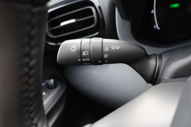 Toyota YARIS Cross 1.5 Hybrid 115 Dynamic, Comfort pack, BSM, Parkeersensoren, Stoel en stuurverwarming.