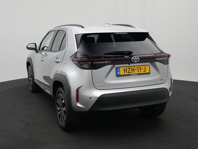 Toyota YARIS Cross 1.5 Hybrid 130 Dynamic | Stuur- en stoelverwarming | Parkeersensoren v+a | Navigatie gaat naar Leseman foto's