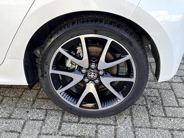 Toyota YARIS 1.5 Hybrid Executive **STOELVERWARMING/ KEYLESS/ ADAPTIEF CRUISE CONTROL**