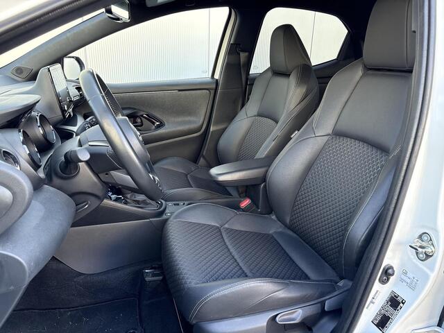 Toyota YARIS 1.5 Hybrid Executive **STOELVERWARMING/ KEYLESS/ ADAPTIEF CRUISE CONTROL**