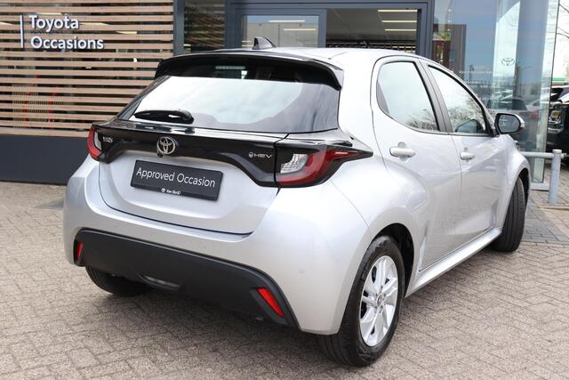 Toyota YARIS 1.5 Hybrid 115 Active Limited Stoel & stuurverwarming, parkeersensoren