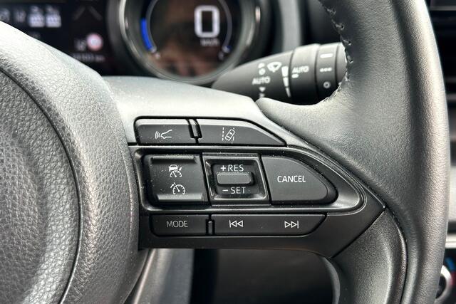 Toyota YARIS 1.5 Hybrid Executive Bi-Tone JBL / HUD