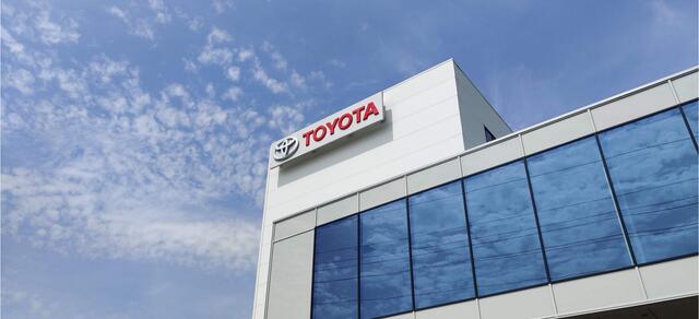 Toyota YARIS 1.5 Hybrid 115 Comfort Inruilpremie 2000 euro & 500 euro voorraadpremie Toyota-paasweekend