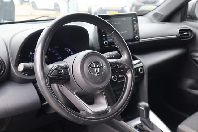 Toyota YARIS Cross 1.5 Hybrid Dynamic Stuur en stoelverwarming | PDC voor en achter
