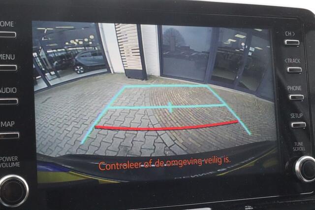 Toyota YARIS Cross 1.5 Hybrid Dynamic Stuur en stoelverwarming | PDC voor en achter