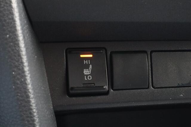 Toyota YARIS Cross 1.5 Hybrid Dynamic Stuur en stoelverwarming | PDC voor en achter