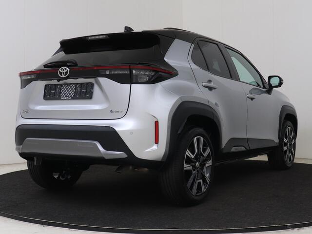 Toyota YARIS Cross 1.5 Hybrid 130 Launch Edition | JBL | Panoramadak | 360 camera | Head-Up Display | Stuur+Stoel & Ruitverwarming | Elektrische achterklep Toyota-paasweekend