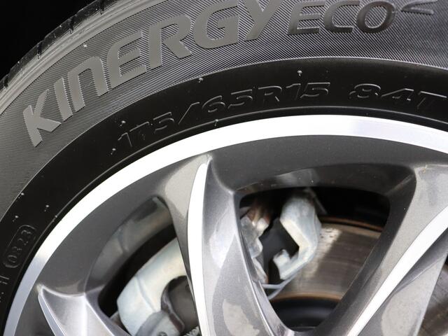 Toyota YARIS 1.5 Hybrid Dynamic | Dealeronderhouden | NL auto | Unieke KM-stand | Toyota-paasweekend