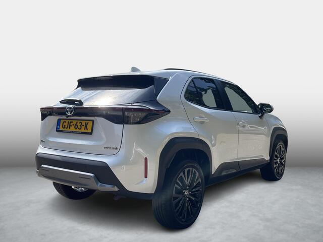 Toyota YARIS Cross 1.5 Hybrid Adventure Head-up display | Blind spot monitor | JBL premium sound | V+A parkeersensoren | Stoelverwarming | 18 inch