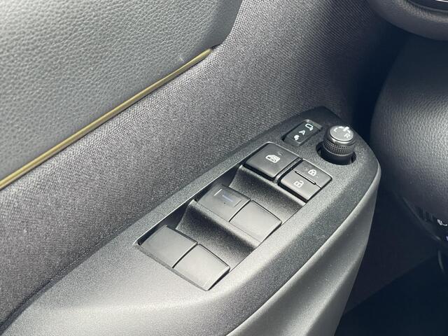 Toyota YARIS Cross 1.5 Hybrid Adventure Head-up display | Blind spot monitor | JBL premium sound | V+A parkeersensoren | Stoelverwarming | 18 inch