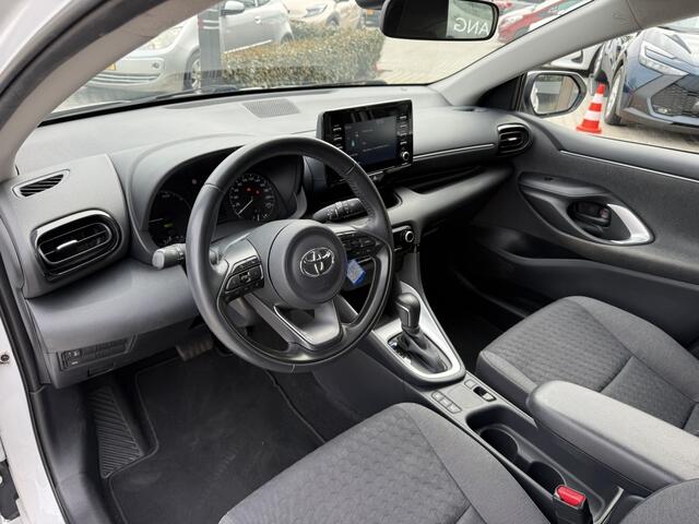 Toyota YARIS 1.5 Hybrid Active | All Season | Camera | Carplay