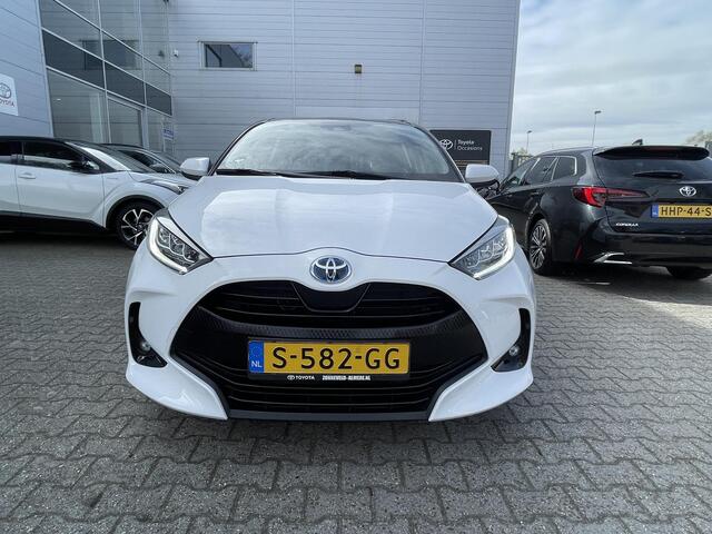 Toyota YARIS 1.5 Hybrid Dynamic Black top