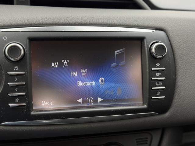 Toyota YARIS 1.0 VVT-i Active met slechts 27.105km!!! | Bluetooth | Clima | Camera | Radio | Elekt. Ramen | Rijstrooksensor | RIJKLAARPRIJS INCL 12 MAANDEN GARANTIE EN BEURT