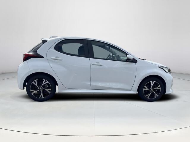Toyota YARIS 1.5 Hybrid 115 Dynamic | Stoel- + stuurverwarming | Parkeersensoren | Carplay | LED koplampen