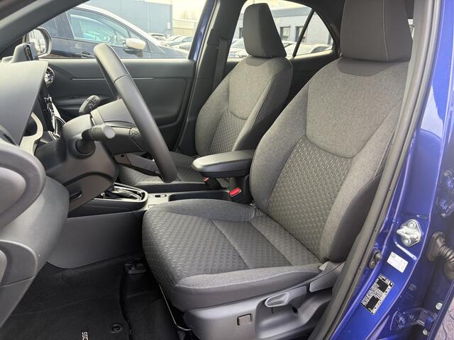 Toyota YARIS Cross 1.5 Hybrid 115 Dynamic Limited Parkeersensoren Stoel verwarming 4Season Carplay Keyless