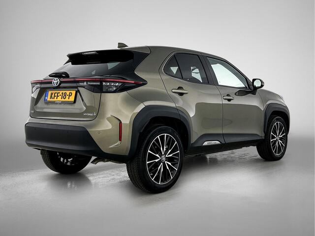 Toyota YARIS Cross 1.5 Hybrid Executive Pano | Navi | Carplay | QI | Stoelverwarming | PDC | Camera |