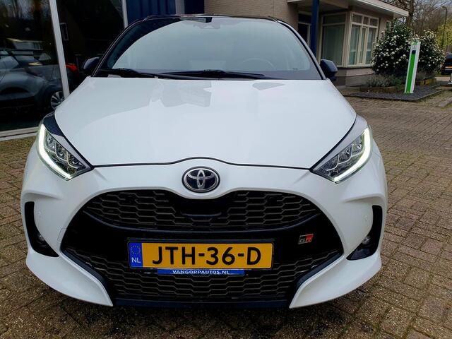 Toyota YARIS 1.5 Hybrid GR Sport All-in prijs!