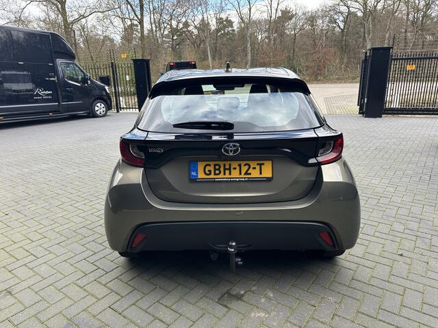 Toyota YARIS 1.5 VVT-i Comfort 125PK Achteruitrijcamera, Airco NL-AUTO!
