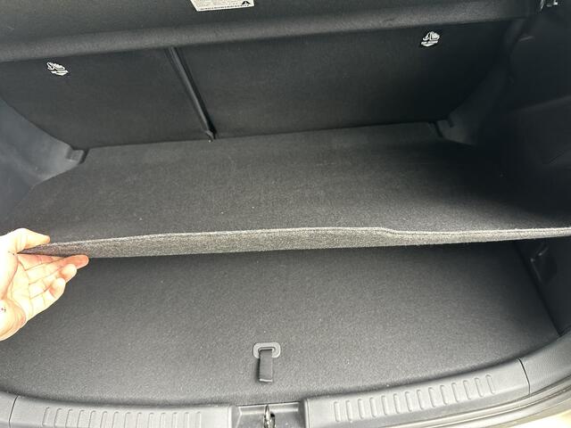 Toyota YARIS 1.5 VVT-i Comfort 125PK Achteruitrijcamera, Airco NL-AUTO!