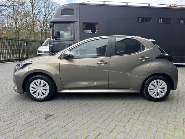 Toyota YARIS 1.5 VVT-i Comfort 125PK Achteruitrijcamera, Airco NL-AUTO!