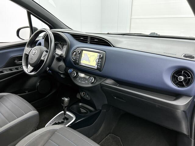 Toyota YARIS 1.5 Hybrid Bi-Tone | Panoramadak | Navigatie | Climate Control |