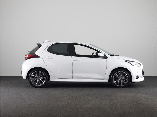 Toyota YARIS 1.5 Hybrid 130 Executive | PDC | Stuur-Stoelverwarming | NL-Auto |