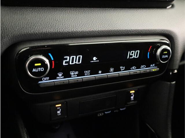 Toyota YARIS 1.5 Hybrid 130 Executive | PDC | Stuur-Stoelverwarming | NL-Auto |