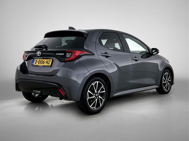 Toyota YARIS 1.5 Hybrid Executive | Navigatie | HUD | Leer | Stoel en Stuurverwaming |