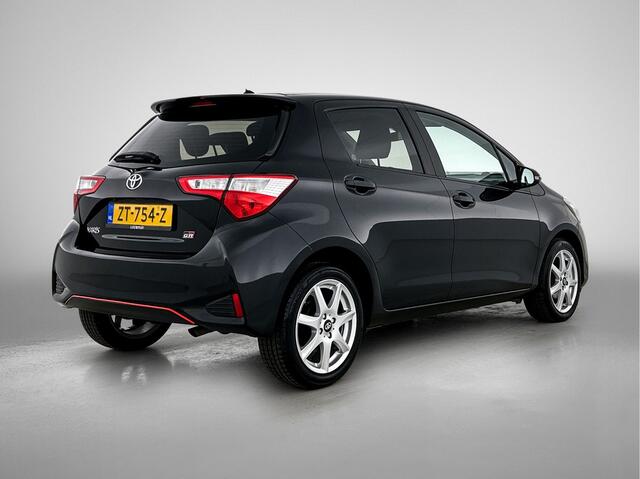 Toyota YARIS 1.5 VVT-i Active | Navigatie | Lichtmetalen velgen |